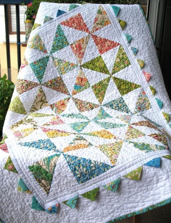 Quilt with Prairie Points in Border
